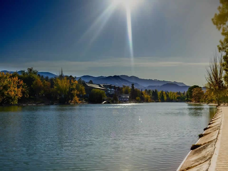 Guía de turismo, geografía e historia de Mendoza