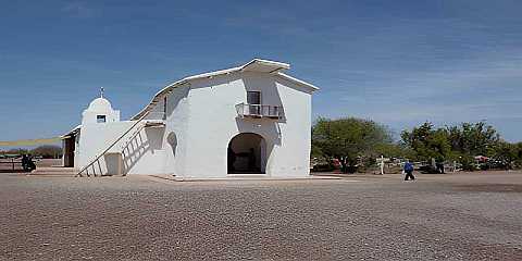 Capilla del Rosario de las Lagunas, Mendoza. Antiguo templo religioso de adobes en el secano de Lavalle, patrimonio cultural y Monumento Histórico Nacional. Decreto Nacional 368.